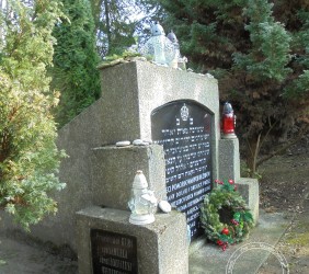 The monument to the victims of the mass murder of the Jews of Mszana Dolna, Na Pańskim area, Mszana Dolna; designed and funded by Kuba Weissberger.