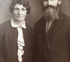 1.	Schifra and Salomon Hirsch Schwitzer, both born in 1880, married in 1903. They were murdered in the Na Pańskim area on 19 August 1942. Source: Helen Krag’s family collection.