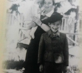 7.	Jankiel’s wife, Tauba with their sons in Kraków before the war